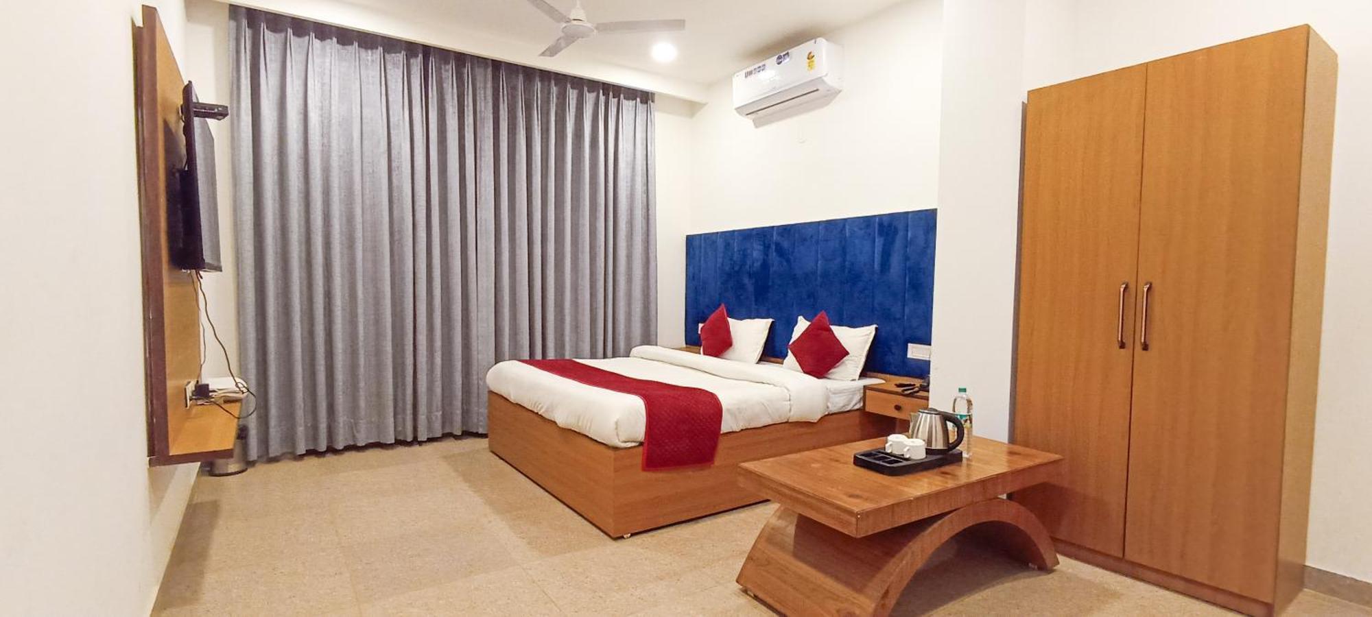 Hotel Lake View Chandīgarh Buitenkant foto